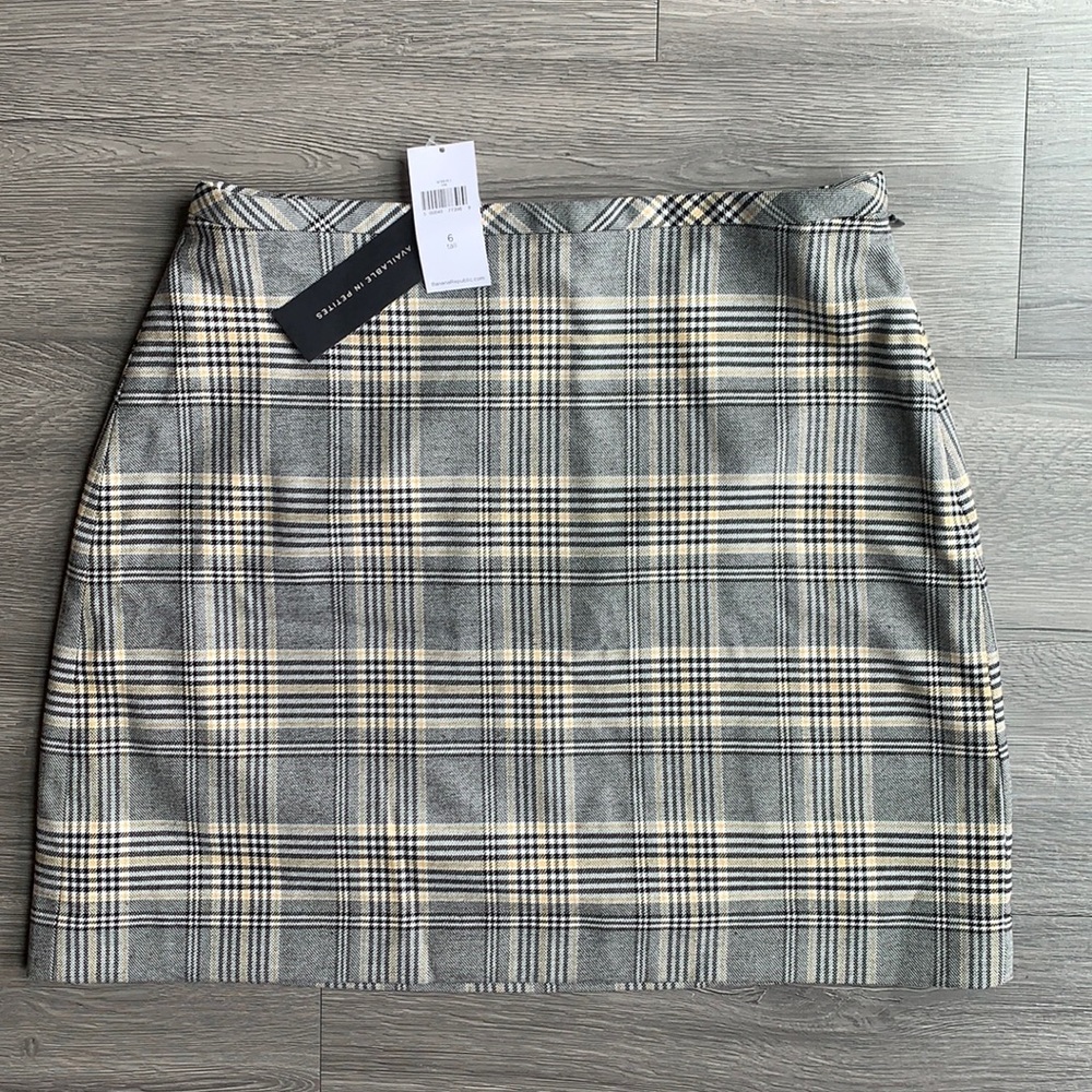Banana Republic Mini Houndstooth Skirt
